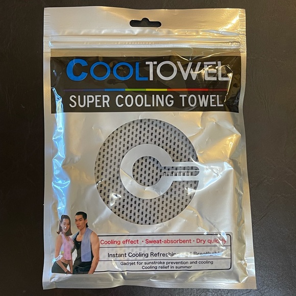 NIP Super Cooling Reusable Towel Sports Gear - Picture 1 of 2